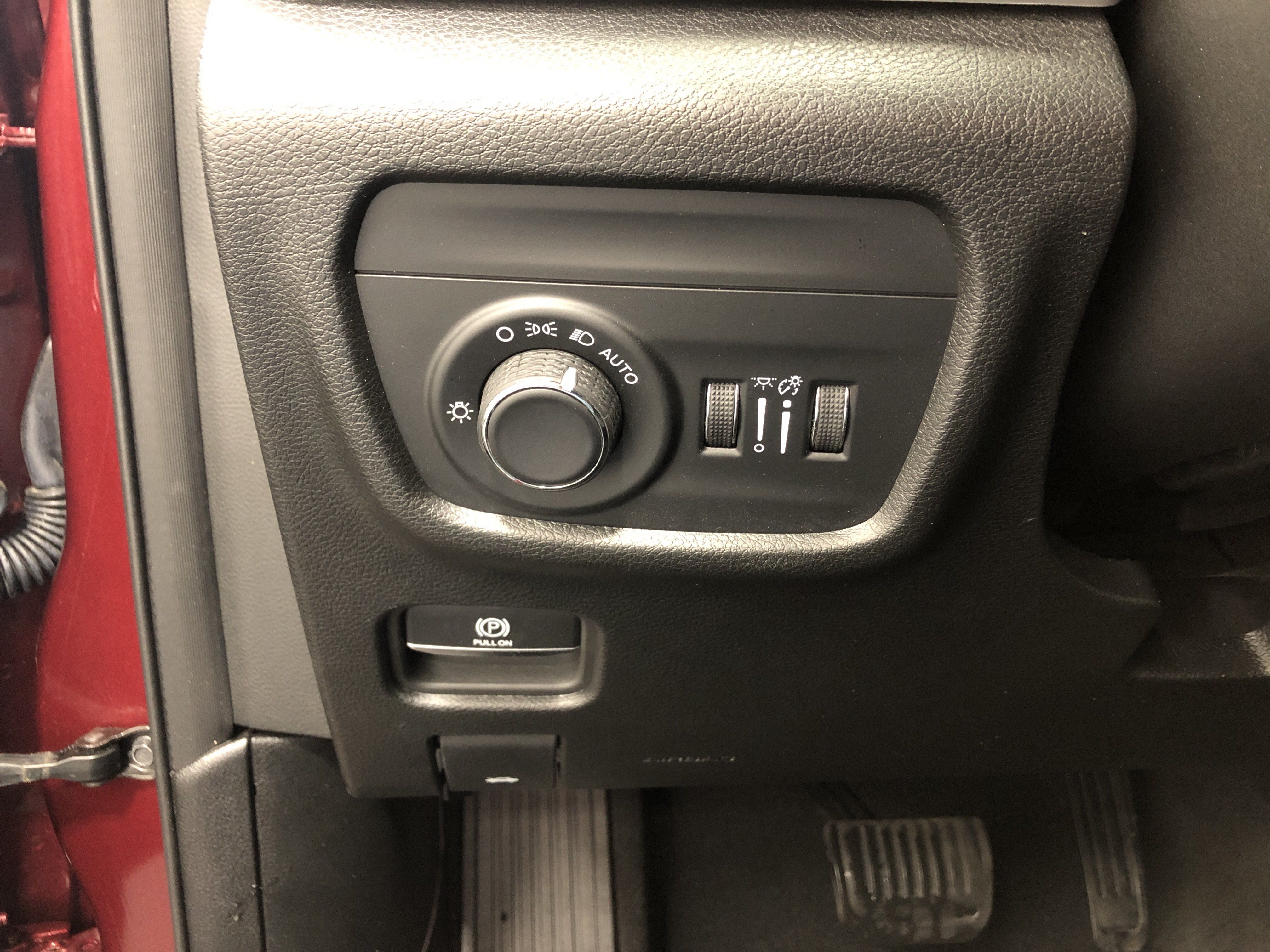 Used 2023 Jeep Grand Cherokee Altitude AWD/4WD image 19