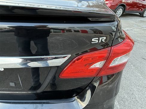 Used 2019 Nissan Sentra SR image 34
