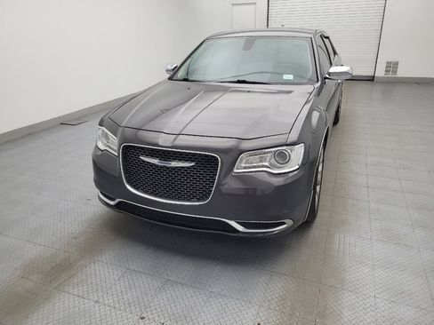 Used 2018 Chrysler 300 Touring w/ Chrome Appearance Package image 15