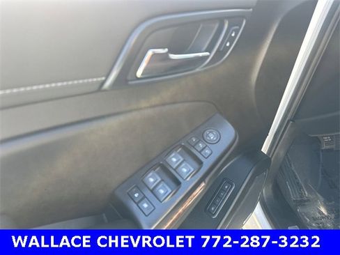 Used 2020 Chevrolet Suburban Premier w/ Premier Plus Edition image 18