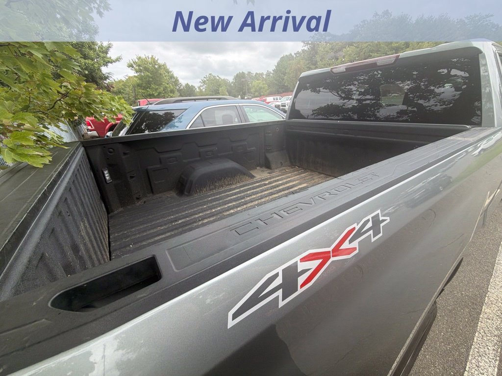 Used 2023 Chevrolet Silverado 1500 Custom AWD/4WD image 6
