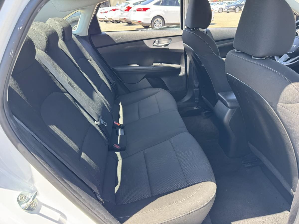 Used 2022 Kia Forte LXS FWD image 16