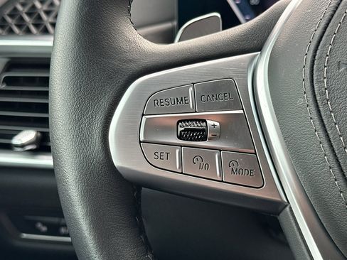 Used 2025 BMW X7 xDrive40i w/ Premium Package image 31