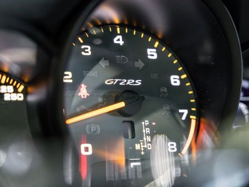 Used 2019 Porsche 911 GT2 RS w/ Weissach Package image 30