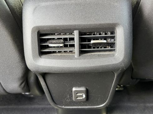 Used 2019 Chevrolet Equinox LT image 22