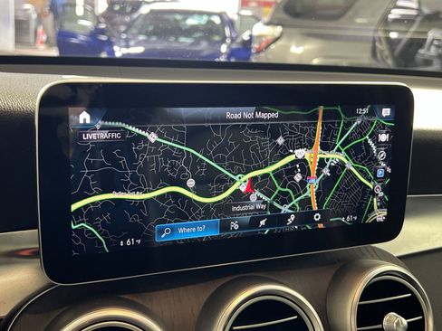 Used 2020 Mercedes-Benz GLC 300 4MATIC image 20