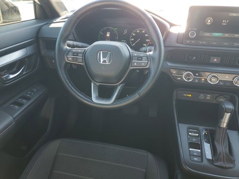 Used 2025 Honda CR-V Sport image 17