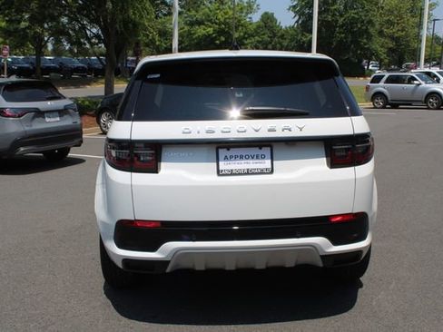 Used 2024 Land Rover Discovery Sport S image 7