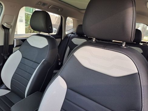 New 2025 Volkswagen Taos SEL image 19