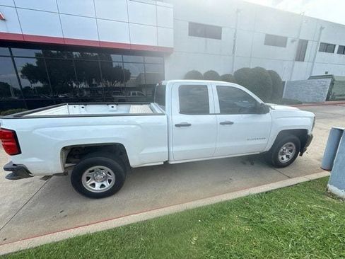 Used 2018 Chevrolet Silverado 1500 W/T w/ Trailering Package RWD image 3