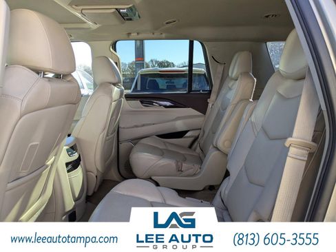 Used 2015 Cadillac Escalade Premium image 14