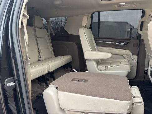Used 2022 GMC Yukon XL Denali image 50