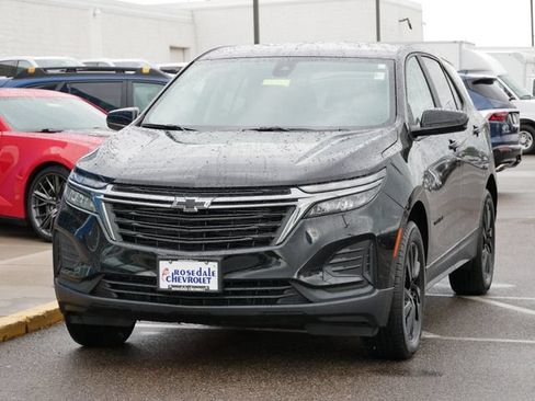 Used 2024 Chevrolet Equinox LS w/ LS Convenience Package AWD/4WD image 3
