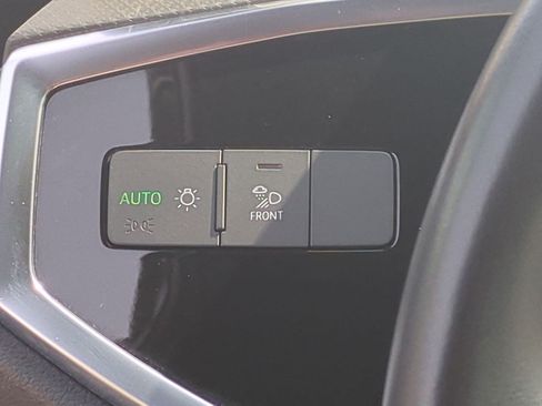 Used 2025 Audi Q3 2.0T Premium AWD/4WD image 18