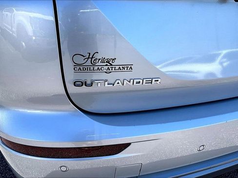 Used 2025 Mitsubishi Outlander SE AWD/4WD image 24