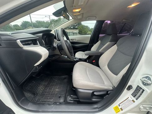 Used 2020 Toyota Corolla LE FWD image 11
