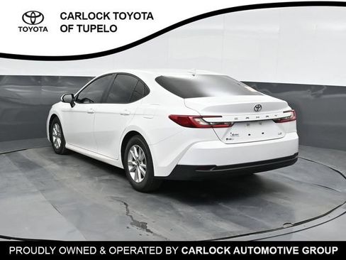 Used 2025 Toyota Camry SE FWD image 10