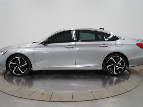 Used 2022 Honda Accord Sport image 4