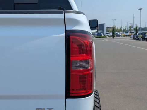 Used 2017 GMC Sierra 3500 SLT w/ Duramax Plus Package AWD/4WD image 45