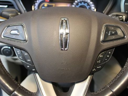 Used 2019 Lincoln MKC Select w/ Select Plus Package AWD/4WD image 22
