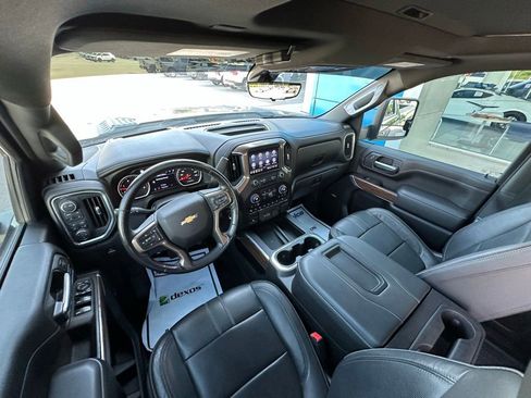 Used 2022 Chevrolet Silverado 3500 High Country w/ Z71 Off-Road Package AWD/4WD image 10