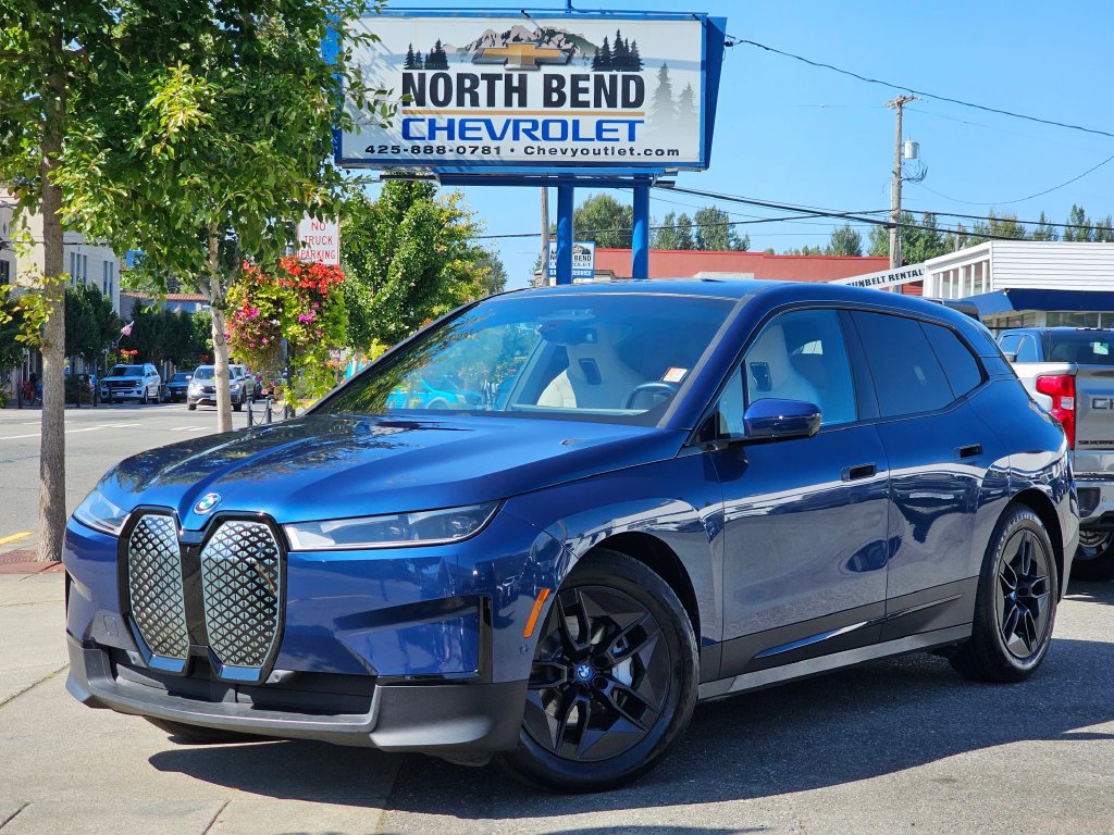 Used 2023 BMW iX xDrive50 w/ Premium Package AWD/4WD image 1