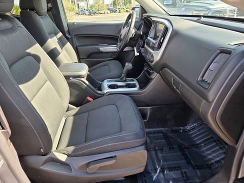 Used 2021 Chevrolet Colorado LT w/ Fleet Safety Package image 19