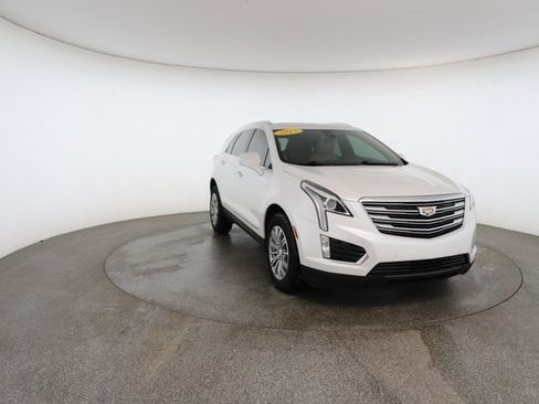 Used 2017 Cadillac XT5 Luxury w/ Driver Awareness Package image 28