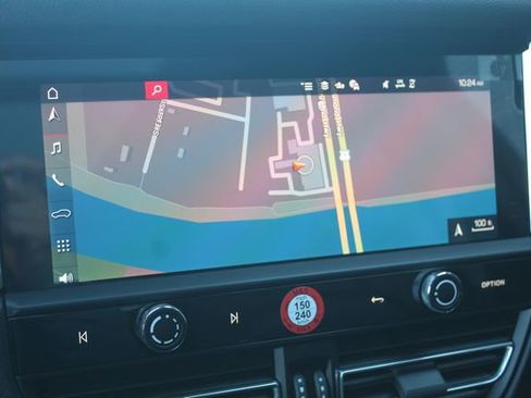 New 2026 Porsche Macan Base image 19