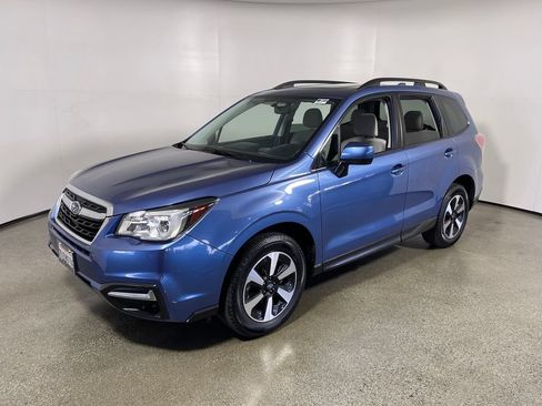 Used 2017 Subaru Forester 2.5i Premium w/ Popular Package #2A AWD/4WD image 7