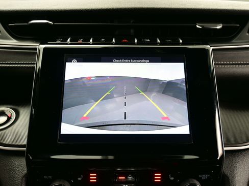 Used 2024 Jeep Grand Cherokee Altitude image 19