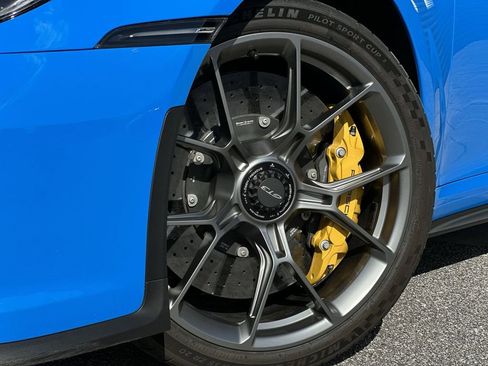 Used 2022 Porsche 911 GT3 image 14