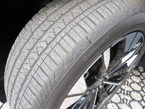 New 2026 Volvo XC60 B5 Plus w/ Protection Package Premier image 26