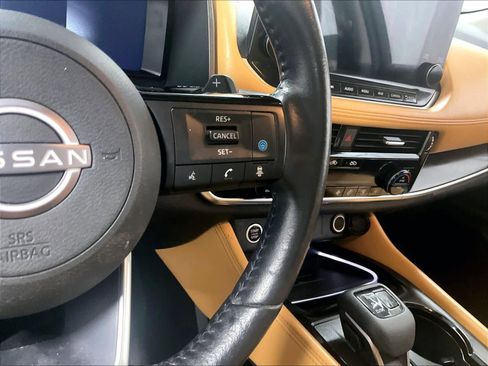 Used 2022 Nissan Rogue Platinum w/ Head-Up Display Package image 25