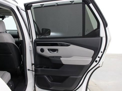 Used 2025 Honda Pilot Touring image 65