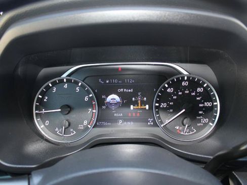 Used 2022 Nissan Titan SV AWD/4WD image 25