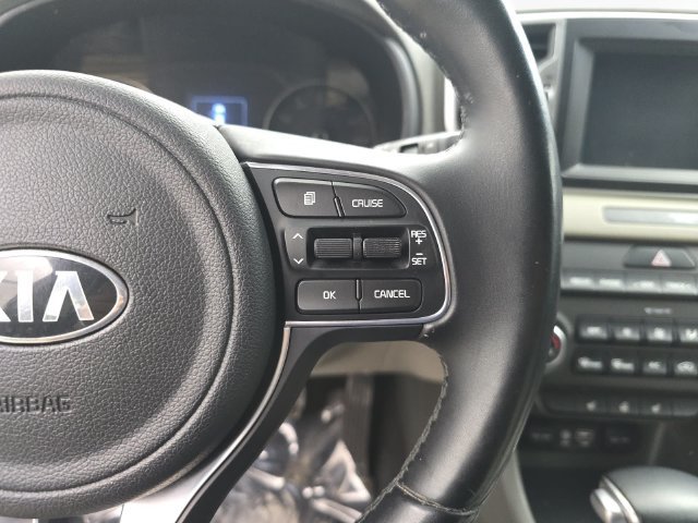 Used 2017 Kia Sportage EX w/ EX Premium Package FWD image 18