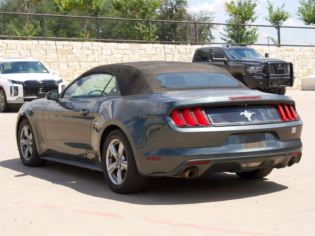 Used 2015 Ford Mustang Convertible RWD image 5