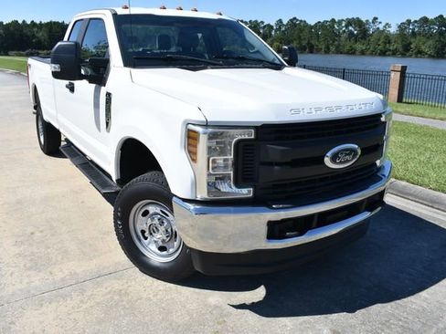 Used 2019 Ford F250 XL w/ XL Value Package image 2
