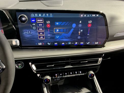 New 2026 Chevrolet Traverse LT w/ Enhanced Driving Package image 29