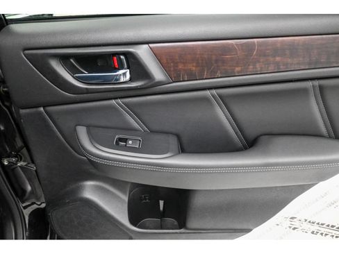 Used 2019 Subaru Outback 2.5i Limited AWD/4WD image 21