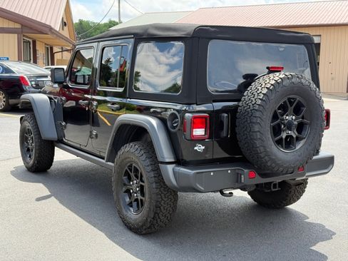 Used 2024 Jeep Wrangler Unlimited Sport AWD/4WD image 6