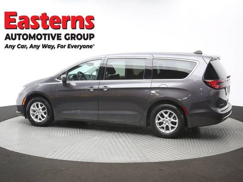 Used 2023 Chrysler Pacifica Touring-L FWD image 63