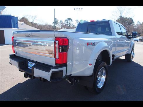 Used 2026 Ford F450 Platinum w/ Platinum Plus Package image 6