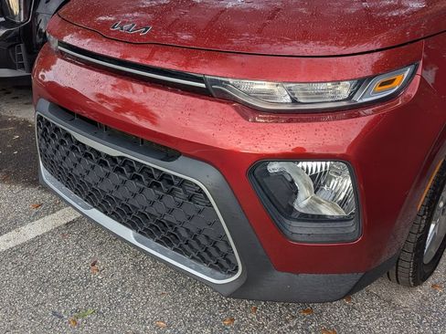 Used 2022 Kia Soul LX w/ Technology Package FWD image 4