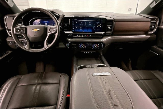 Used 2024 Chevrolet Silverado 3500 High Country w/ High Country Premium Package AWD/4WD image 19