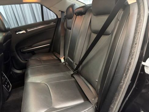 Used 2016 Chrysler 300 C RWD image 21