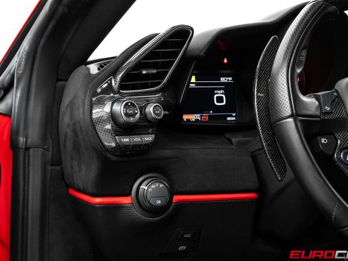 Used 2019 Ferrari 488 Pista Coupe RWD image 37