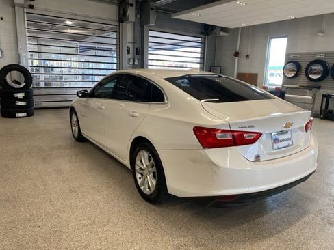 Used 2016 Chevrolet Malibu LT FWD image 10