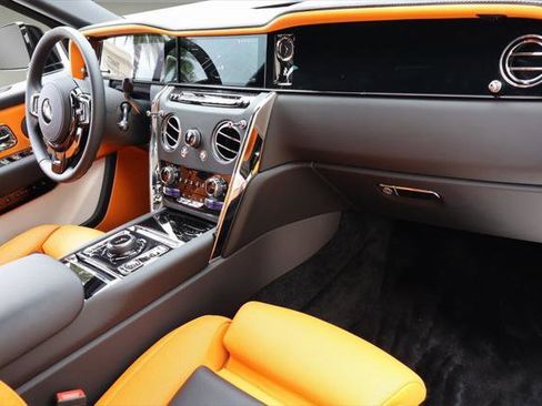 Certified 2025 Rolls-Royce Cullinan image 29